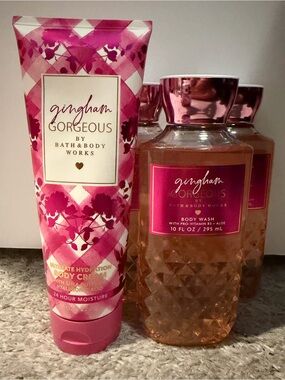 Bath & Body Works Gingham Gorgeous Pink
